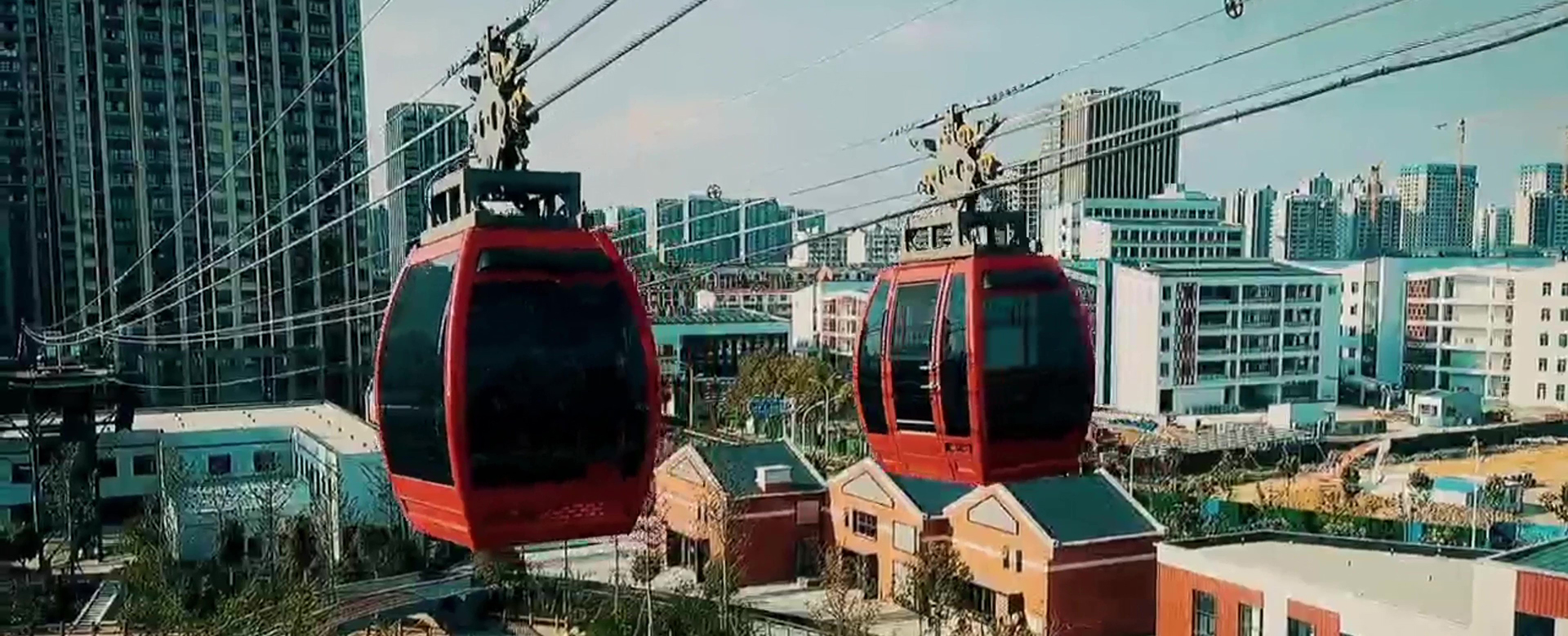 滑翔飛艙-浙江鵬鳴游樂(lè)設(shè)備有限公司